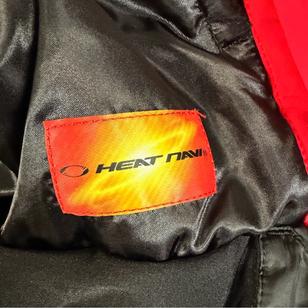 Descente Red Hooded Ski Jacket - Picture 4 of 10